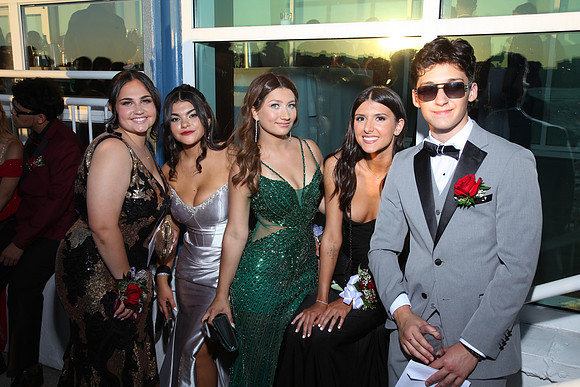 TOT_pier_candids_828