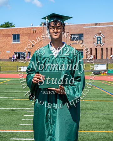 RDG_holding_diplomas_467