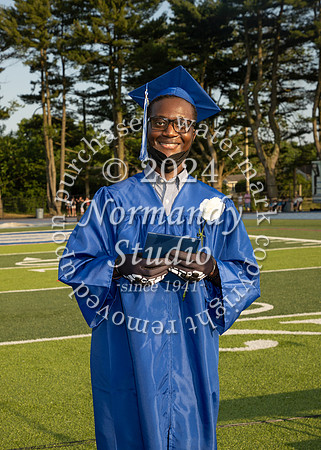 SPF_holding_diplomas_027