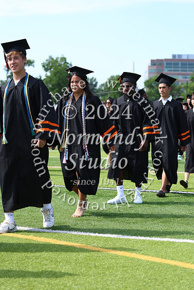 SVL_grad_candids_358