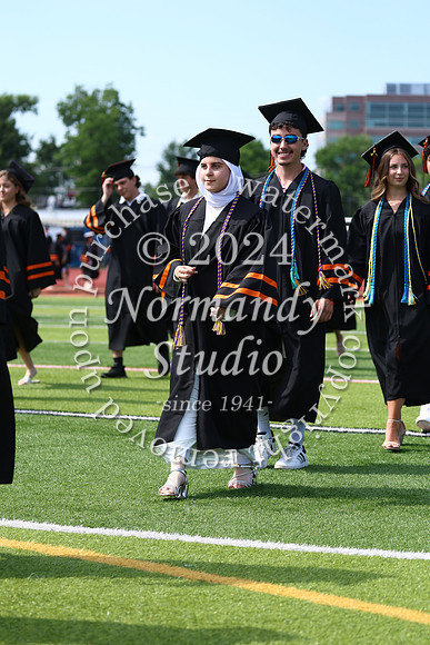 SVL_grad_candids_347