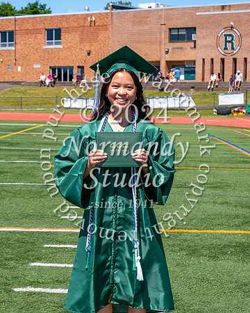 RDG_holding_diplomas_493