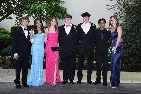 SVL_jr_sr_prom_022
