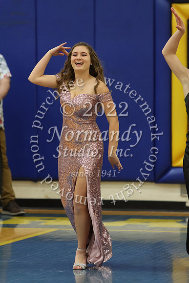 CHS_senior fashion show_57