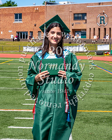 RDG_holding_diplomas_518