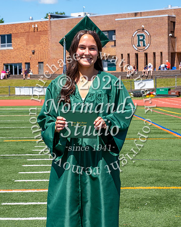 RDG_holding_diplomas_528