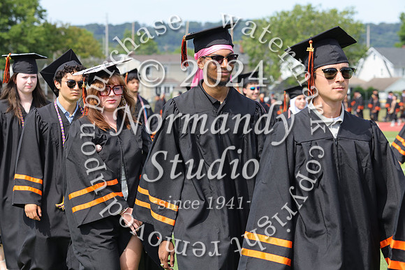SVL_grad_candids_056