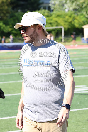 WHS_mb_performing_002