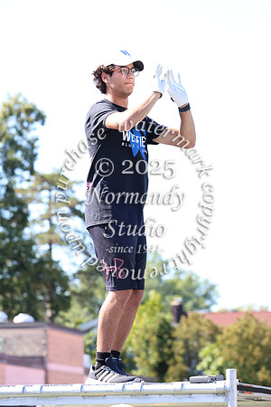 WHS_mb_performing_017