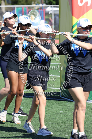 WHS_mb_performing_042
