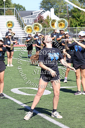 WHS_mb_performing_045