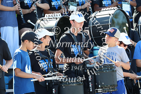 WHS_mb_stands_44