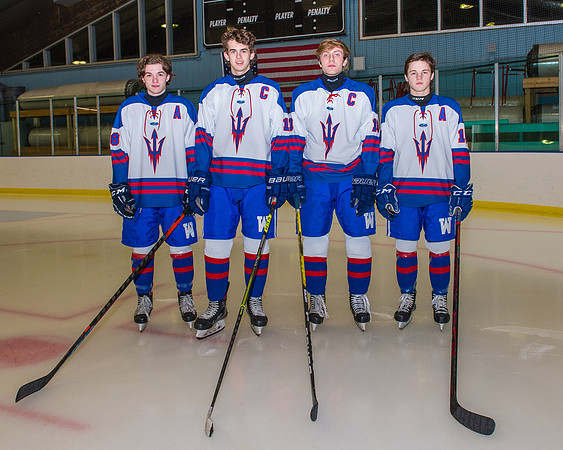 20211222-WHS Boys Hockey Team_DSC_8179 - Captains