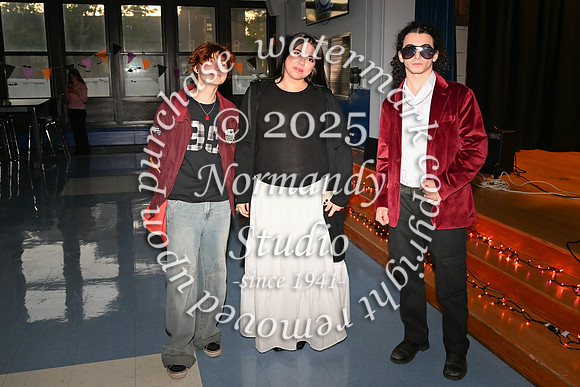 WHS_folio_02