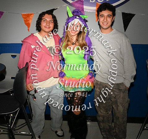 WHS_folio_08