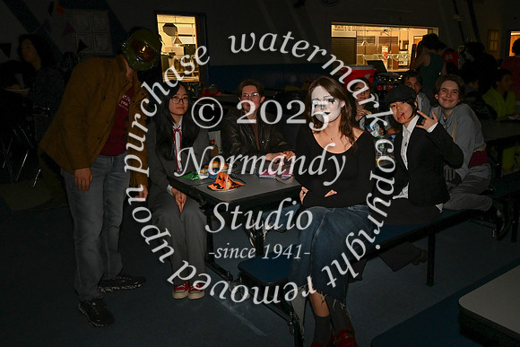 WHS_folio_12