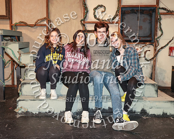 WHS_cast&crew_48