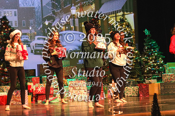 JTH_play_25