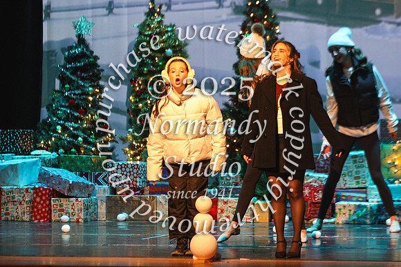 JTH_play_60