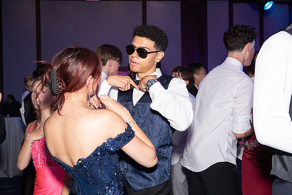 TOT_prom-dance_40