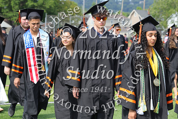 SVL_grad_candids_044