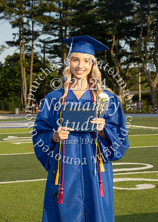 SPF_holding_diplomas_043