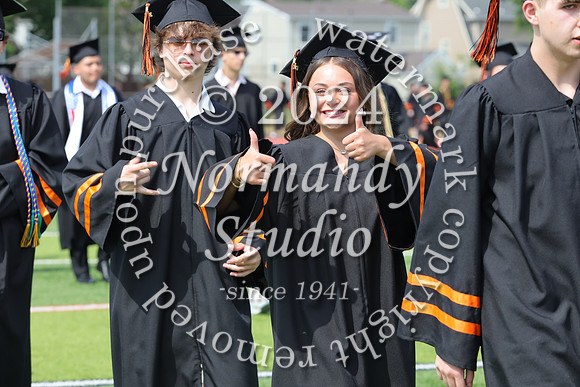 SVL_grad_candids_048