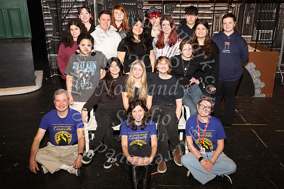 HCH_crew_grp_01