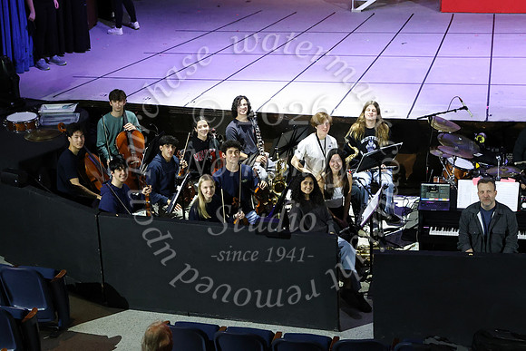 WHS_musical-cast+crew_47