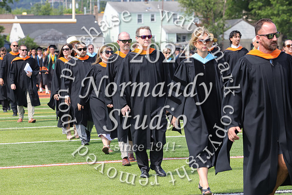 SVL_grad_candids_014