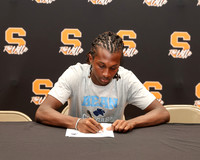 SVL_college_signing_11