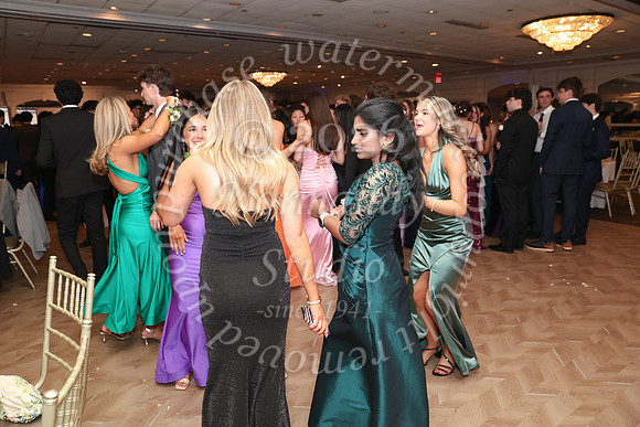 WTG_jr.prom_02