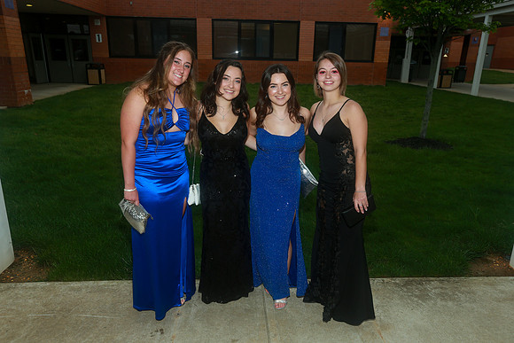 MON-Jr-Prom-candids_56