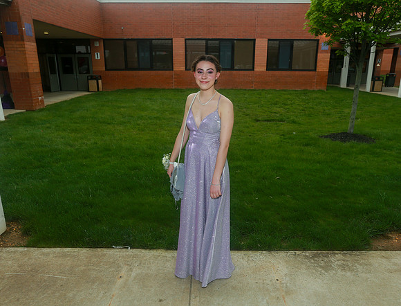 MON-Jr-Prom-candids_44