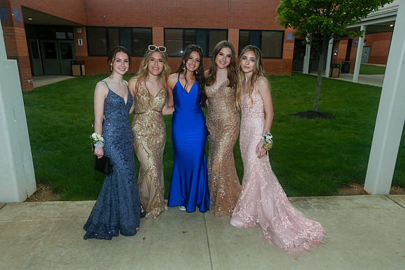 MON-Jr-Prom-candids_29