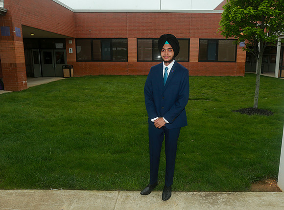 MON-Jr-Prom-candids_3