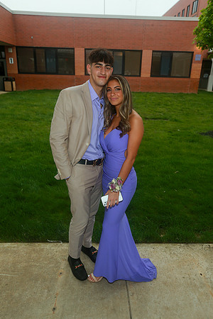 MON-Jr-Prom-candids_74