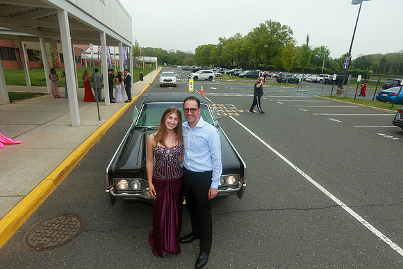 MON-Jr-Prom-candids_61