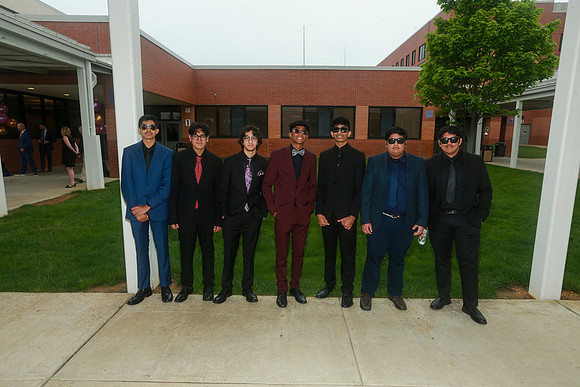 MON-Jr-Prom-candids_26