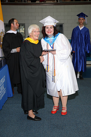 UCH_025_diplomas