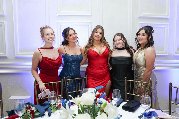 JTH_table candids_19