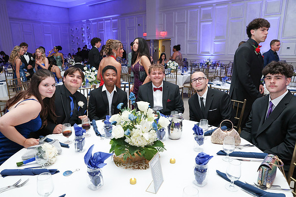 JTH_table candids_25