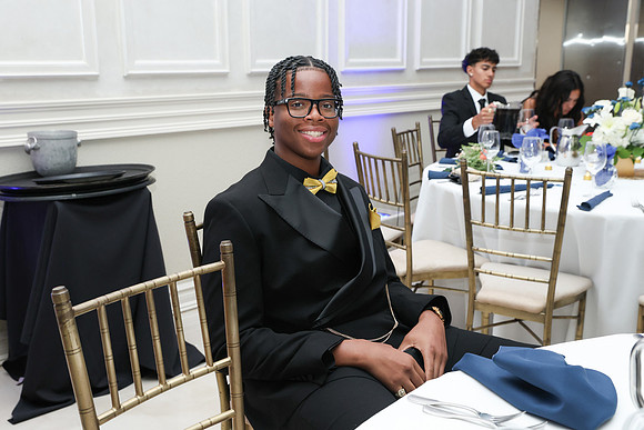 JTH_table candids_30