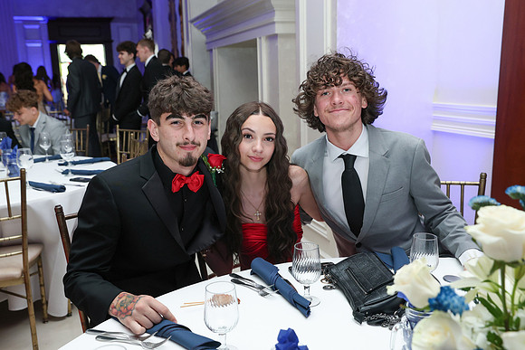 JTH_table candids_03