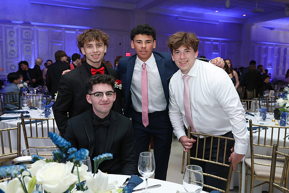 JTH_table candids_07