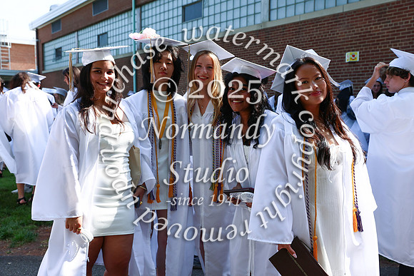 WTG_grad-candids_15