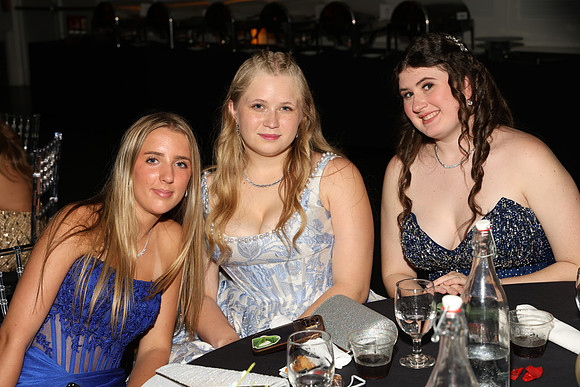 FTH_sr_prom_candids003