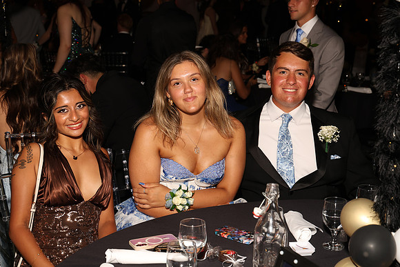 FTH_sr_prom_candids005