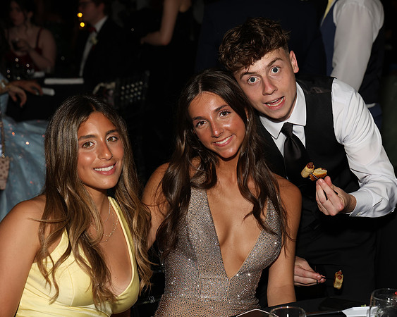 FTH_sr_prom_candids015