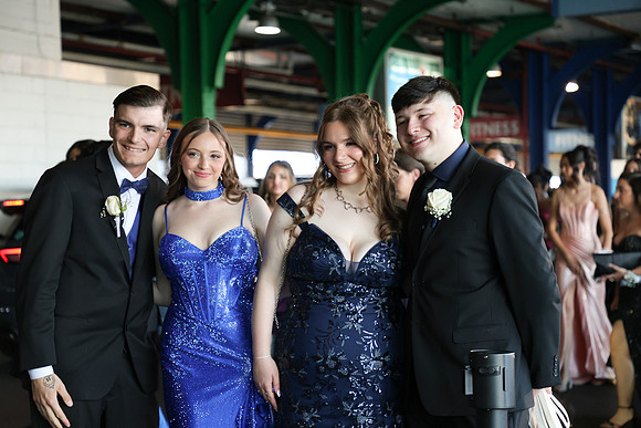 TOT_sr prom_056
